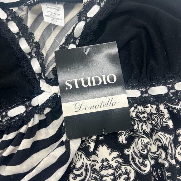 Studio Donetella Black And White Tank Top - Picture 4 of 5